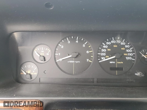 1998 Jeep Grand Cherokee Laredo with VIN 1J4GZ58S6WC137968, listed as a Copart auction lot 84083454 with 0 mi miles and Non Repairable. Bid and sale history available at carsss.com. Image 9.