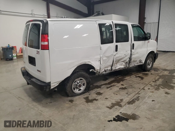 2022 GMC Savana Cargo z VIN 1GTW7AFP3N1290963, wystawiony jako Copart lot #45167374 z przebiegiem 43 924 mil mil oraz Szkoda całkowita • Salvage title. Historia ofert i sprzedaży dostępna na DreamBid. Obrazek 3.