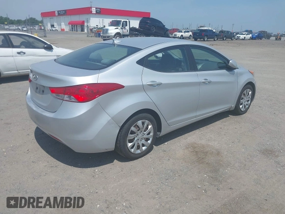 2012 Hyundai Elantra Limited с VIN KMHDH4AE1CU367476, выставлен на аукционе IAAI как лот 42472828 с пробегом 103 564 миль миль и . История ставок и продаж доступна на DreamBid. Изображение 4.