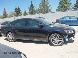 2018 Volkswagen Passat S z VIN 1VWAA7A39JC006444, wystawiony jako IAAI lot #42233008 z przebiegiem 136 828 mil mil oraz . Historia ofert i sprzedaży dostępna na DreamBid. Obrazek 13.