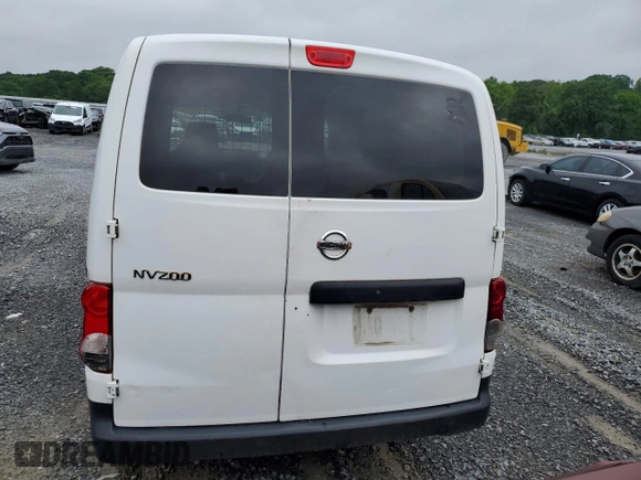 2019 Nissan NV200 S with VIN 3N6CM0KN7KK711259, listed as a Copart auction lot 57605595 with 301,396 mi miles and Clean title. Bid and sale history available at DreamBid. Image 6.