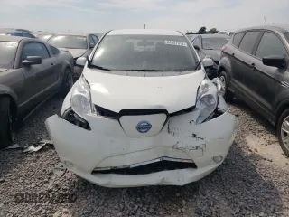 2017 Nissan LEAF SL with VIN 1N4BZ0CP5HC301693, listed as a Copart auction lot 64637913 with 46,815 mi miles. Bid and sale history available at carsss.com. Image 5.