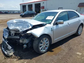 2012 Lincoln MKZ with VIN 3LNHL2JC7CR818999, listed as a IAAI auction lot 42509442 with Not provided miles and . Bid and sale history available at DreamBid. Image 2.