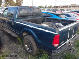 1999 Ford Super Duty F-250 XL with VIN 1FTNW20L2XEC39945, listed as a IAAI auction lot 41341682 with 368,263 mi miles. Bid and sale history available at carsss.com. Image 3.