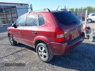 2008 Hyundai Tucson GLS with VIN KM8JM12B88U710566, listed as a IAAI auction lot 42132033 with 215,442 mi miles. Bid and sale history available at carsss.com. Image 3.