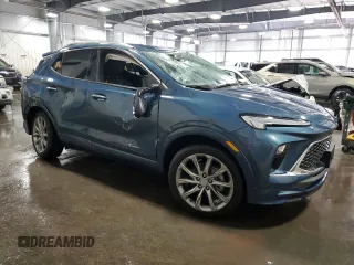2024 Buick Encore GX Avenir с VIN KL4AMFSL0RB062609, выставлен на аукционе Copart как лот 75901274 с пробегом 9 972 миль миль и Списание • Salvage title. История ставок и продаж доступна на DreamBid. Изображение 4.