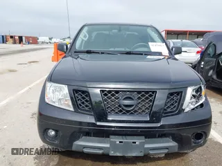 2019 Nissan Frontier SV z VIN 1N6AD0ER5KN797638, wystawiony jako IAAI lot #42479962 z przebiegiem 98 620 mil mil oraz . Historia ofert i sprzedaży dostępna na DreamBid. Obrazek 12.