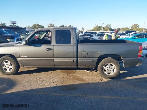 2001 Chevrolet Silverado 1500 LS with VIN 2GCEC19V711128338, listed as a IAAI auction lot 40934362 with 219,613 mi miles. Bid and sale history available at carsss.com. Image 15.
