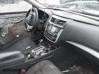 2018 Nissan Altima 2.5 SV with VIN 1N4AL3AP2JC217029, listed as a IAAI auction lot 41316847 with 200,176 mi miles. Bid and sale history available at carsss.com. Image 5.