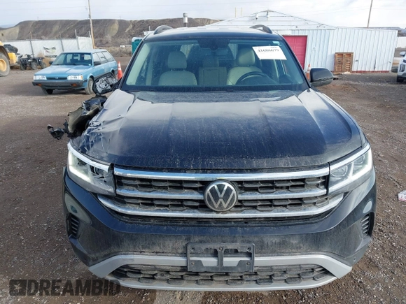 2022 Volkswagen Atlas 3.6L V6 SE w/Technology with VIN 1V2HR2CA3NC545557, listed as a IAAI auction lot 41686679 with 46,641 mi miles. Bid and sale history available at carsss.com. Image 12.