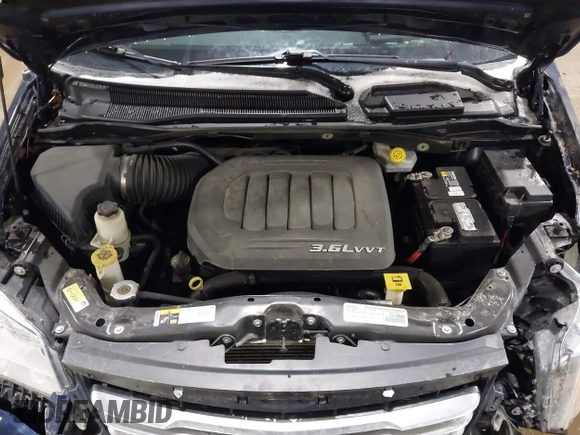 2016 Chrysler Town & Country Touring with VIN 2C4RC1BG8GR194307, listed as a IAAI auction lot 41515423 with 84,930 mi miles. Bid and sale history available at carsss.com. Image 10.