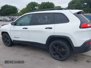 2017 Jeep Cherokee Sport with VIN 1C4PJLAB4HW619593, listed as a IAAI auction lot 42177037 with 113,674 mi miles and . Bid and sale history available at DreamBid. Image 15.