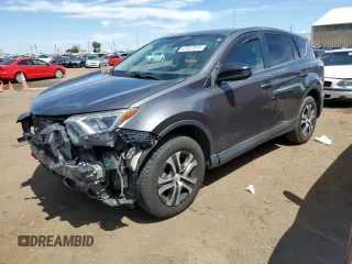 2018 Toyota RAV4 LE z VIN 2T3BFREVXJW726056, wystawiony jako Copart lot #67857974 z przebiegiem 95 256 mil mil oraz Szkoda całkowita • Salvage title. Historia ofert i sprzedaży dostępna na DreamBid. Obrazek 1.