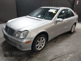 2007 Mercedes-Benz C 280 Luxury z VIN WDBRF92H07F912730, wystawiony jako IAAI lot #42359196 z przebiegiem 138 429 mil mil oraz . Historia ofert i sprzedaży dostępna na DreamBid. Obrazek 2.