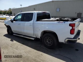 2021 Chevrolet Silverado 1500 LT z VIN 3GCUYDETXMG270715, wystawiony jako Copart lot #54745355 z przebiegiem Nie podano mil oraz Szkoda całkowita • Salvage title. Historia ofert i sprzedaży dostępna na DreamBid. Obrazek 2.