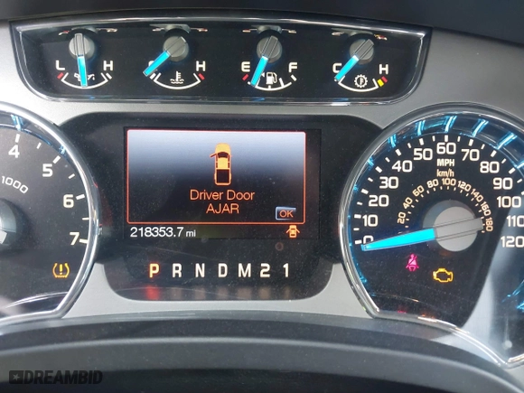 2013 Ford F-150 XL with VIN 1FTFW1CT2DFC41825, listed as a IAAI auction lot 41722792 with 218,353 mi miles. Bid and sale history available at carsss.com. Image 7.