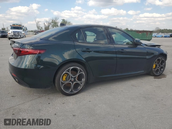 2021 Alfa Romeo Giulia Ti Sport with VIN ZARFAMBN1M7649574, listed as a Copart auction lot 49258235 with 33,004 mi miles and Clean title. Bid and sale history available at DreamBid. Image 3.
