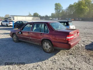1996 Volvo 960 z VIN YV1KS9603T1095676, wystawiony jako Copart lot #53124405 z przebiegiem 134 942 mil mil oraz Szkody całkowita. Historia ofert i sprzedaży dostępna na DreamBid. Obrazek 2.