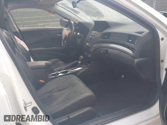 2019 Acura ILX with VIN 19UDE2F35KA012742, listed as a IAAI auction lot 41174157 with 39,000 mi miles. Bid and sale history available at carsss.com. Image 5.