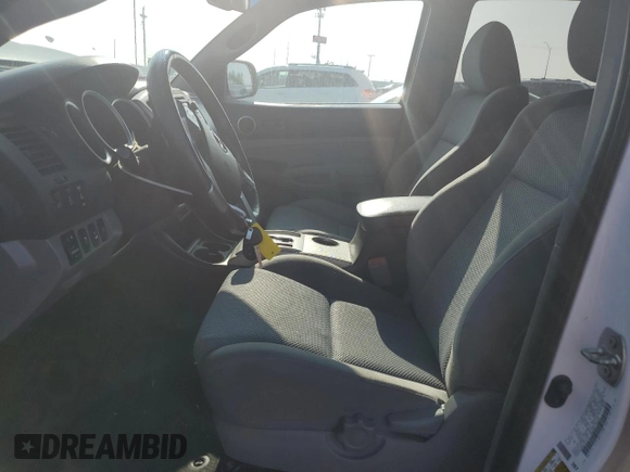 2013 Toyota Tacoma with VIN 3TMLU4EN6DM113113, listed as a Copart auction lot 58121785 with 131,058 mi miles and Salvage title. Bid and sale history available at DreamBid. Image 7.