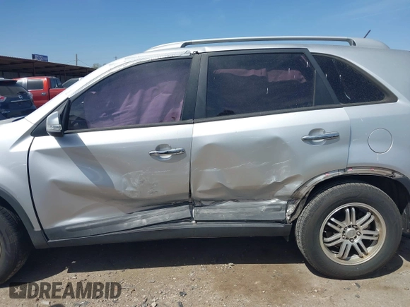 2012 Kia Sorento LX with VIN 5XYKT4A67CG233771, listed as a IAAI auction lot 41808416 with 155,788 mi miles. Bid and sale history available at carsss.com. Image 14.