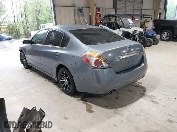 2010 Nissan Altima 2.5 S with VIN 1N4AL2AP6AN441256, listed as a IAAI auction lot 41977274 with 198,343 mi miles. Bid and sale history available at carsss.com. Image 3.