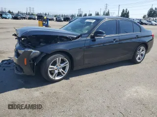 2018 BMW 3 Series 328i z VIN WBA8E9C53GK644586, wystawiony jako Copart lot #57694595 z przebiegiem 127 214 mil mil oraz Szkoda całkowita • Salvage title. Historia ofert i sprzedaży dostępna na DreamBid. Obrazek 1.