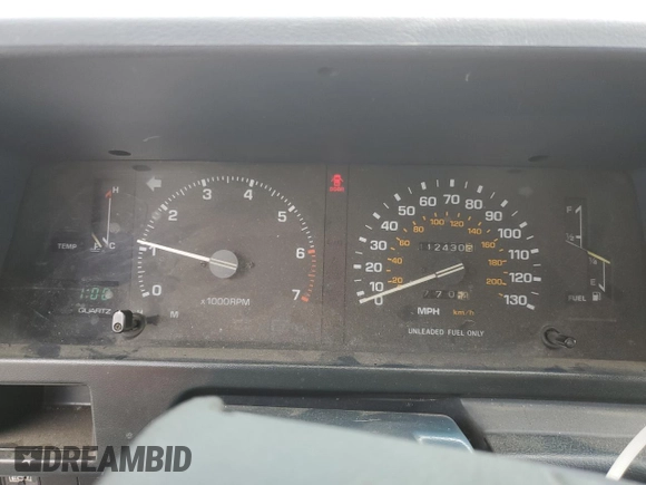 1984 Toyota Camry z VIN JT2SV16E3E0220882, wystawiony jako Copart lot #53514345 z przebiegiem 112 430 mil mil oraz Czysty tytuł • Clean title. Historia ofert i sprzedaży dostępna na DreamBid. Obrazek 9.