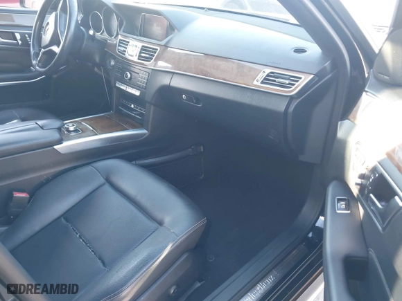 2016 Mercedes-Benz E-Class E 350 Sport with VIN WDDHF5KB4GB170136, listed as a IAAI auction lot 41630907 with 149,882 mi miles. Bid and sale history available at carsss.com. Image 5.