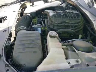 2023 Dodge Charger SXT z VIN 2C3CDXBG3PH656613, wystawiony jako IAAI lot #43252575 z przebiegiem 26 506 mil mil oraz . Historia ofert i sprzedaży dostępna na DreamBid. Obrazek 19.