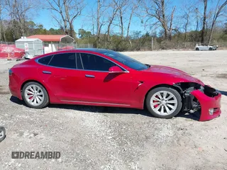 2018 Tesla Model S 75D with VIN 5YJSA1E2XJF295777, listed as a IAAI auction lot 41694540 with 70,428 mi miles and . Bid and sale history available at DreamBid. Image 14.
