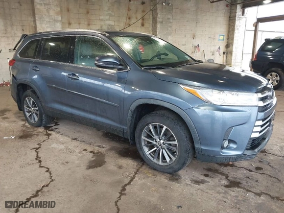 2019 Toyota Highlander SE with VIN 5TDJZRFH4KS747306, listed as a IAAI auction lot 41867414 with 96,247 mi miles. Bid and sale history available at carsss.com. Image 1.