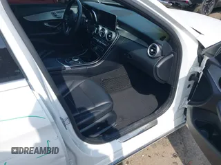 2019 Mercedes-Benz C 300 с VIN 55SWF8DB0KU308453, выставлен на аукционе IAAI как лот 42018308 с пробегом 43 850 миль миль и . История ставок и продаж доступна на DreamBid. Изображение 5.