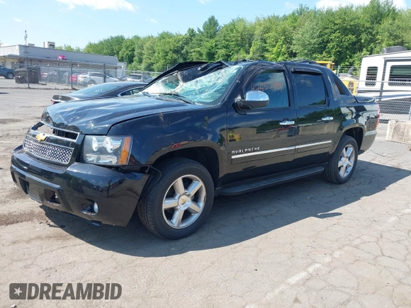 2012 Chevrolet Avalanche LTZ z VIN 3GNTKGE73CG110781, wystawiony jako IAAI lot #42557794 z przebiegiem 146 575 mil mil oraz . Historia ofert i sprzedaży dostępna na DreamBid. Obrazek 19.