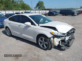 2016 Ford Fusion SE with VIN 3FA6P0H76GR288095, listed as a IAAI auction lot 39990945 with 144,763 mi miles. Bid and sale history available at carsss.com. Image 1.