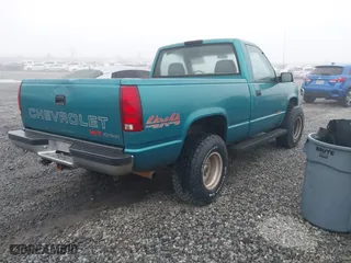 1995 Chevrolet C/K 1500 with VIN 1GCEK14Z9SZ141016, listed as a IAAI auction lot 41795606 with 261,799 mi miles. Bid and sale history available at carsss.com. Image 4.
