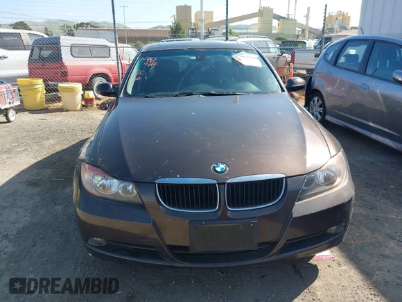 2007 BMW 3 Series 328i with VIN WBAVA33547KX72119, listed as a IAAI auction lot 42064589 with 88,352 mi miles and . Bid and sale history available at DreamBid. Image 11.