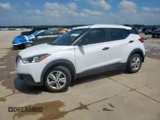 2018 Nissan Kicks S with VIN 3N1CP5CU4JL540141, listed as a Copart auction lot 59591755 with 113,859 mi miles and Salvage title. Bid and sale history available at DreamBid. Image 1.