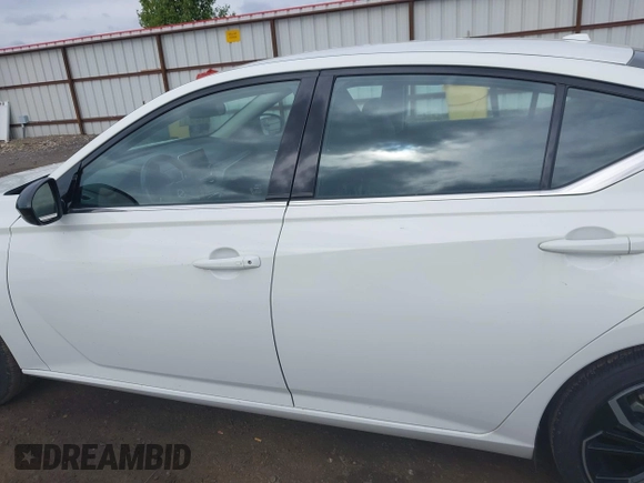 2024 Nissan Altima SR z VIN 1N4BL4CV5RN364421, wystawiony jako IAAI lot #42299917 z przebiegiem 36 169 mil mil oraz . Historia ofert i sprzedaży dostępna na DreamBid. Obrazek 14.