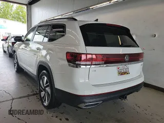 2024 Volkswagen Atlas SE с VIN 1V2HR2CAXRC555931, выставлен на аукционе IAAI как лот 42791731 с пробегом 26 459 миль миль и . История ставок и продаж доступна на DreamBid. Изображение 24.