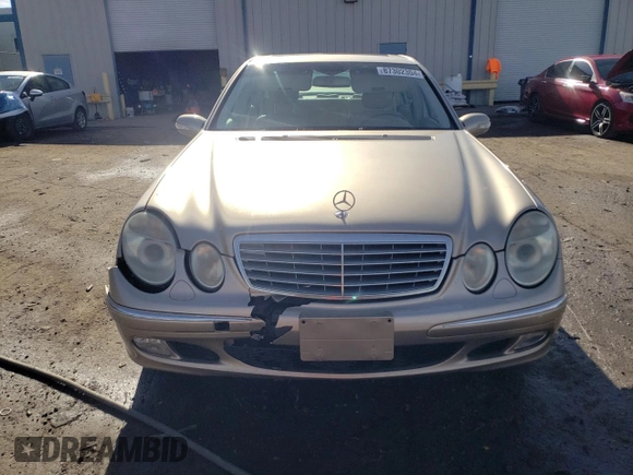 2003 Mercedes-Benz E 320 z VIN WDBUF65JX3A128263, wystawiony jako Copart lot #87302304 z przebiegiem 135 367 mil mil oraz Szkoda całkowita • Salvage title. Historia ofert i sprzedaży dostępna na DreamBid. Obrazek 5.