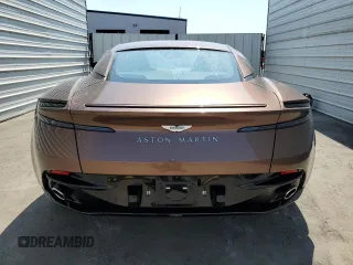 2024 Aston Martin DB12 z VIN SCFRMFFW3RGL12944, wystawiony jako Copart lot #61053374 z przebiegiem 472 mil mil oraz Szkody całkowita. Historia ofert i sprzedaży dostępna na DreamBid. Obrazek 6.