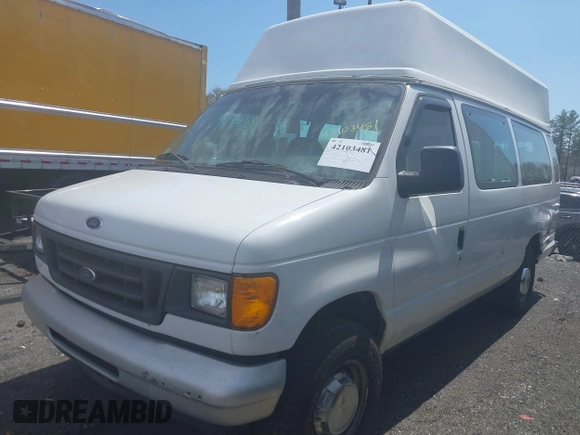 2004 Ford Econoline Cargo with VIN 1FTNS24W64HA94953, listed as a IAAI auction lot 42103481 with 224,922 mi miles. Bid and sale history available at carsss.com. Image 2.