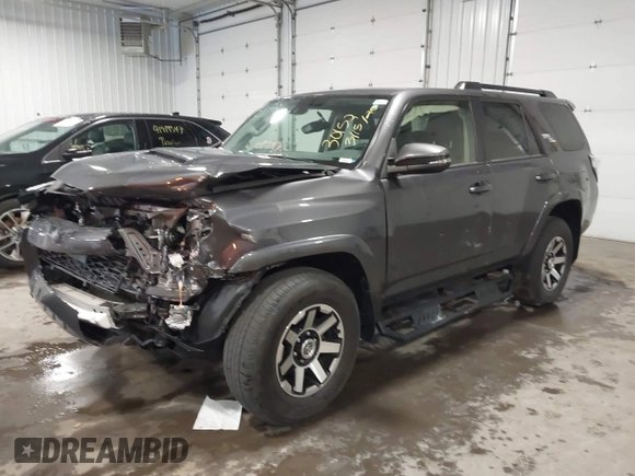 2021 Toyota 4Runner TRD Off Road Premium с VIN JTERU5JR6M5892569, выставлен на аукционе IAAI как лот 41921211 с пробегом 50 853 миль миль и . История ставок и продаж доступна на DreamBid. Изображение 18.