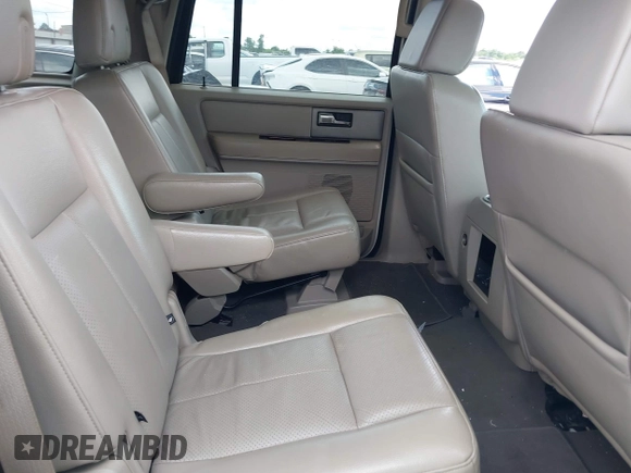2007 Ford Expedition Limited z VIN 1FMFU19597LA38107, wystawiony jako IAAI lot #42218431 z przebiegiem 180 701 mil mil oraz . Historia ofert i sprzedaży dostępna na DreamBid. Obrazek 8.