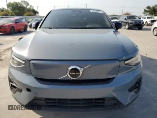 2023 Volvo C40 Recharge Pure Electric Ultimate with VIN YV4ED3GM2P2026762, listed as a Copart auction lot 63048654 with 9,875 mi miles and Salvage Title. Bid and sale history available at carsss.com. Image 5.