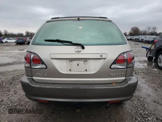 2000 Lexus RX 300 with VIN JT6HF10U6Y0138235, listed as a Copart auction lot 82230484 with 241,203 mi miles and Salvage Title. Bid and sale history available at carsss.com. Image 6.