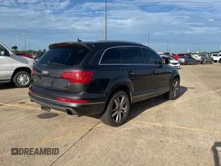 2013 Audi Q7 Premium Plus z VIN WA1LGAFE5DD012655, wystawiony jako Copart lot #63878015 z przebiegiem 108 768 mil mil oraz Czysty tytuł • Clean title. Historia ofert i sprzedaży dostępna na DreamBid. Obrazek 4.