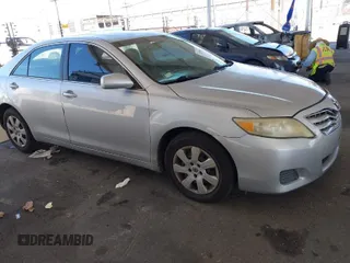 2011 Toyota Camry LE with VIN 4T1BF3EK2BU743057, listed as a IAAI auction lot 41871904 with 201,179 mi miles. Bid and sale history available at carsss.com. Image 1.