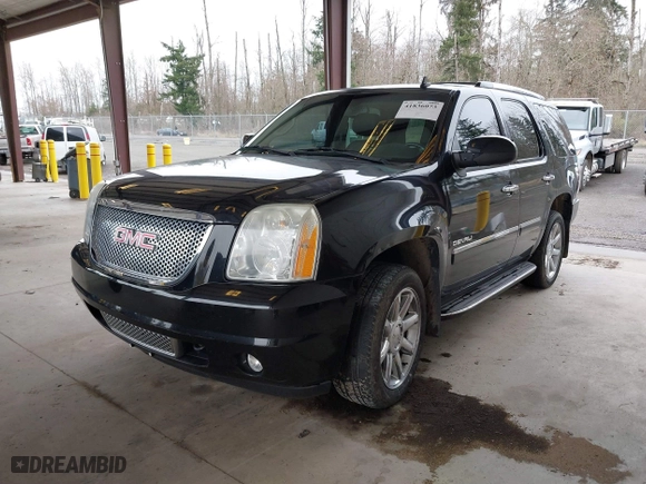 2011 GMC Yukon Denali with VIN 1GKS2EEF9BR365681, listed as a IAAI auction lot 41836073 with 172,423 mi miles. Bid and sale history available at carsss.com. Image 18.